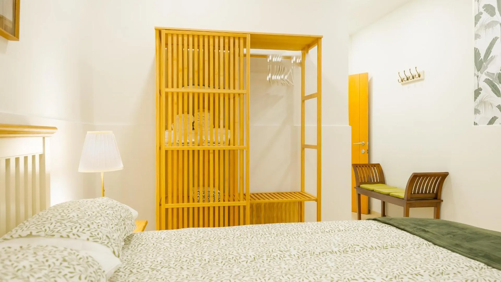 Fantastico 2H+1B Plaza Del Museo Apartment Seville